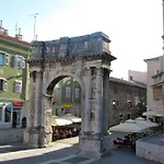 Din * Pula