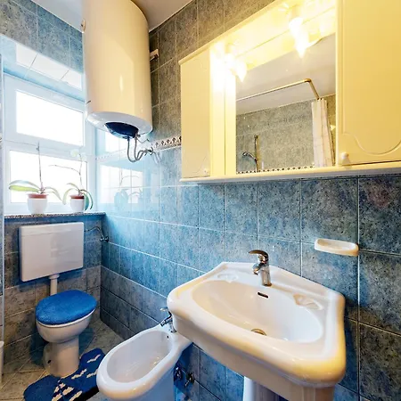 Apartmán Din *