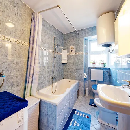 Apartmán Din Pula