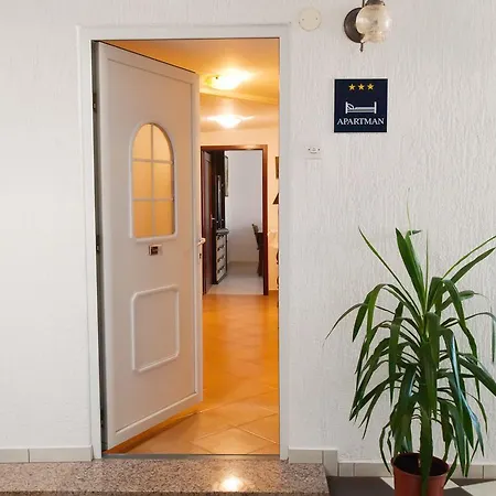Apartmán Din Pula
