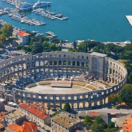 Din Apartmán Pula