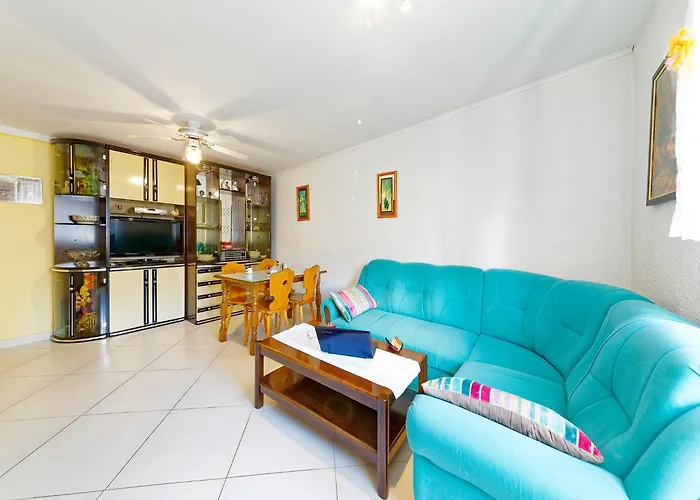 Din Apartamento Pula