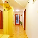 Din Apartment *