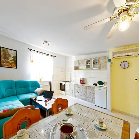 Apartment Din